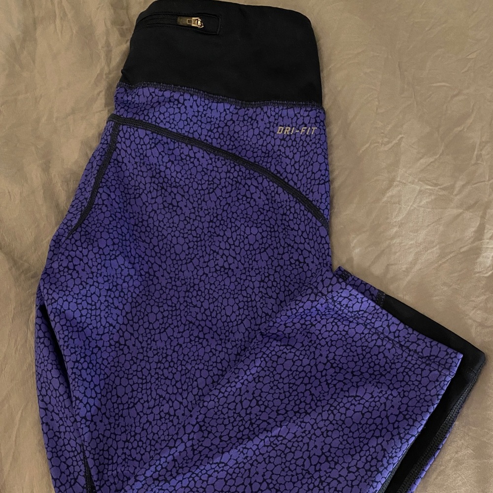 Nike cropped leggings